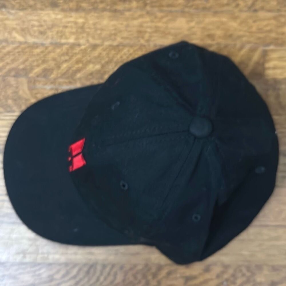 The Classics Yupoong Mens Black 100% Cotton Buckle BTS Logo Hat Cap Adjustable - Picture 3 of 7